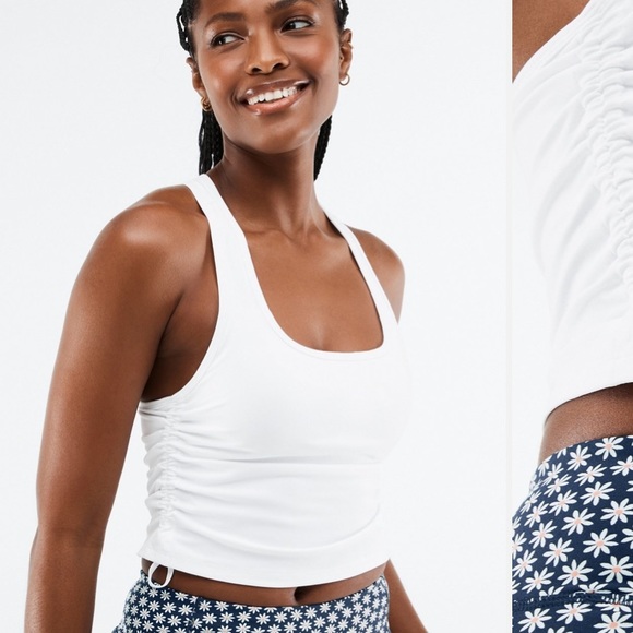 Fabletics crop tank - Picture 3 of 3